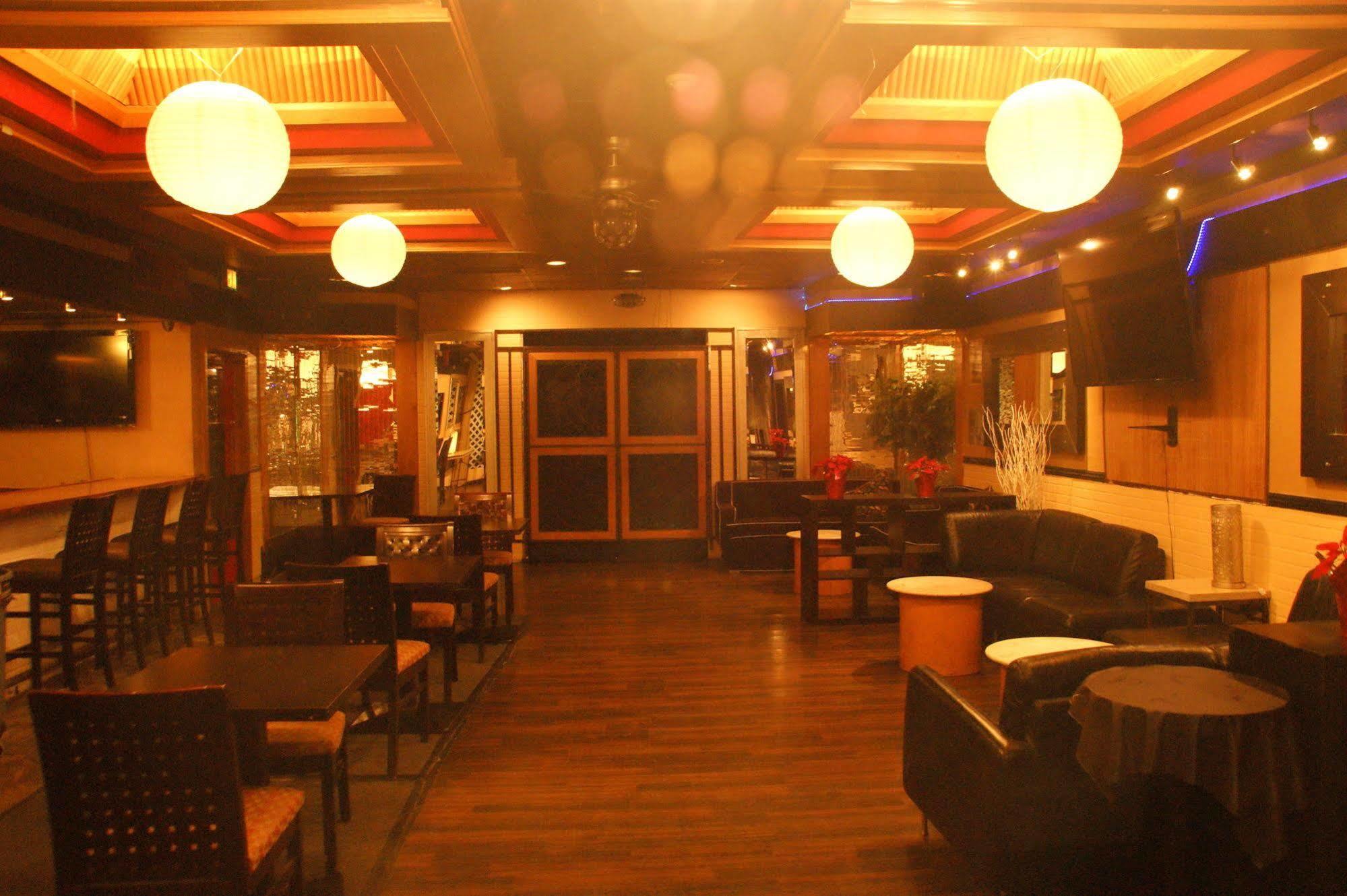 Brentwood Inn & Garden Farmington Exterior photo